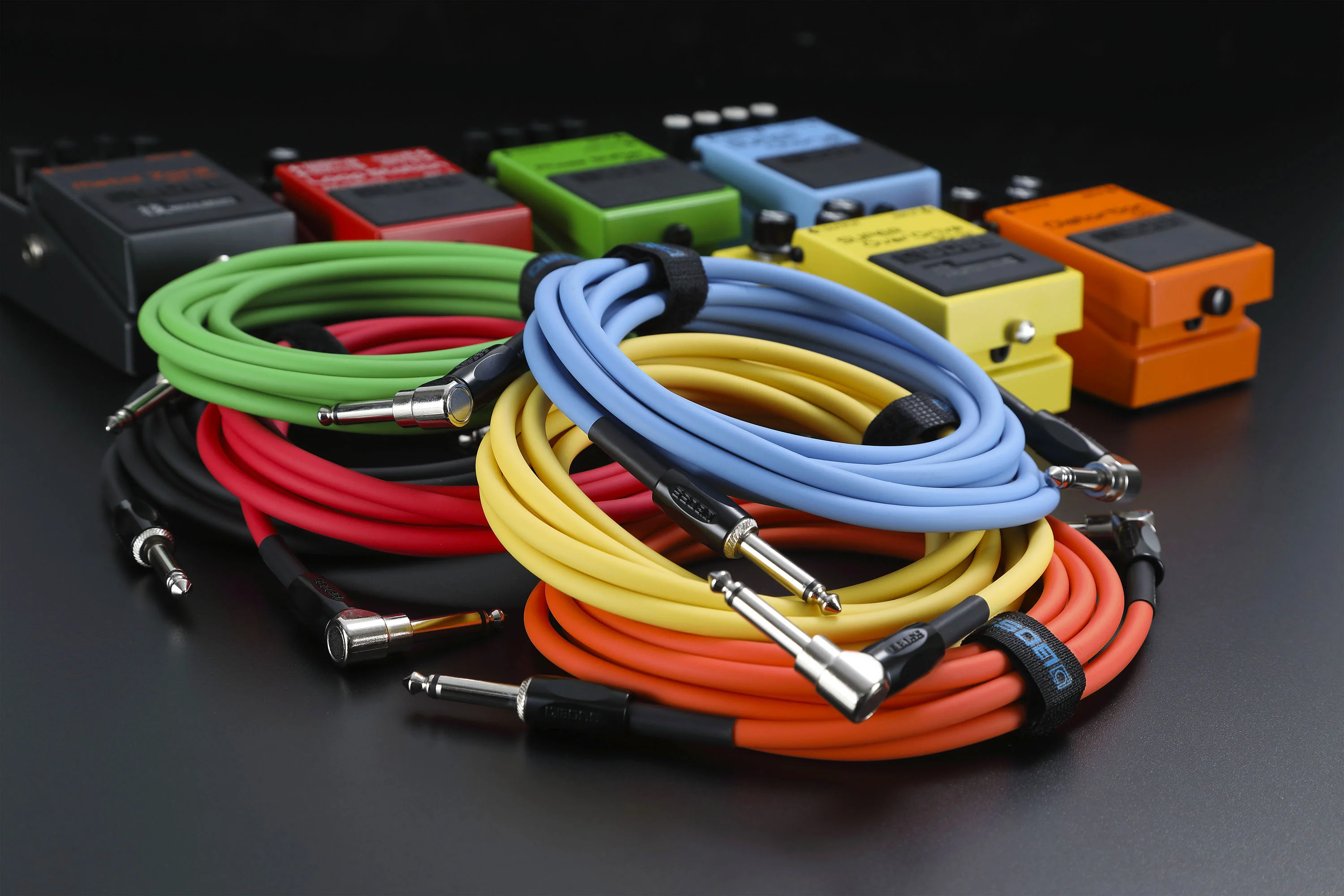 Boss BIC-10A-YL Instrument Cable, 10ft/3m, Angled/Straight 1/4" Jack, Yellow - Image 8