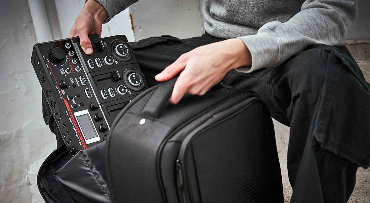 BOSS CB-BU10 Utility Bag - Image 17