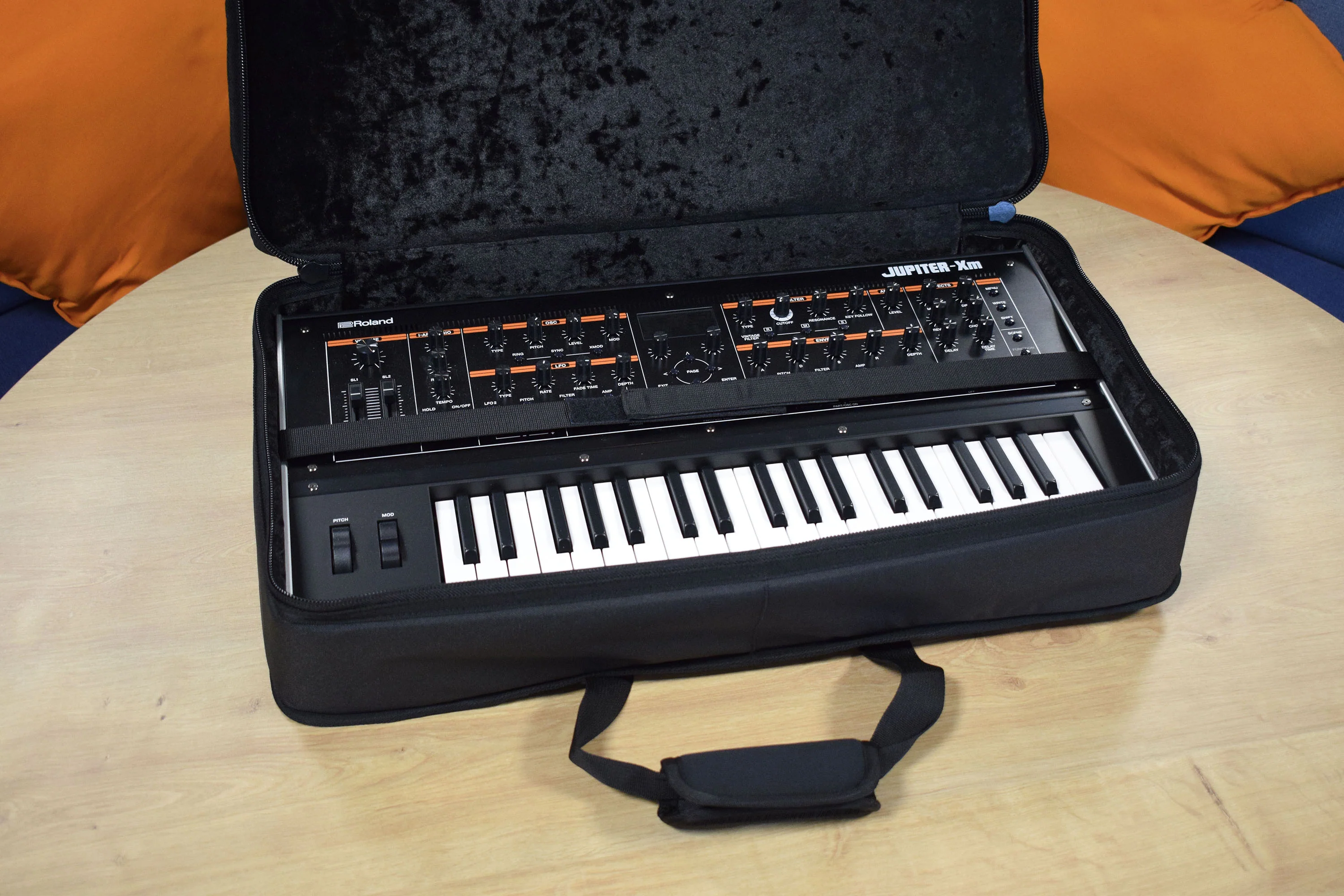 Roland CB-JUXM Keyboard Bag For JUPITER-Xm - Image 2