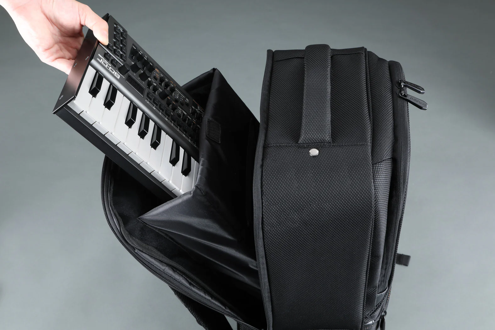 Roland CB-RU10 Utility Bag Backpack - Image 7
