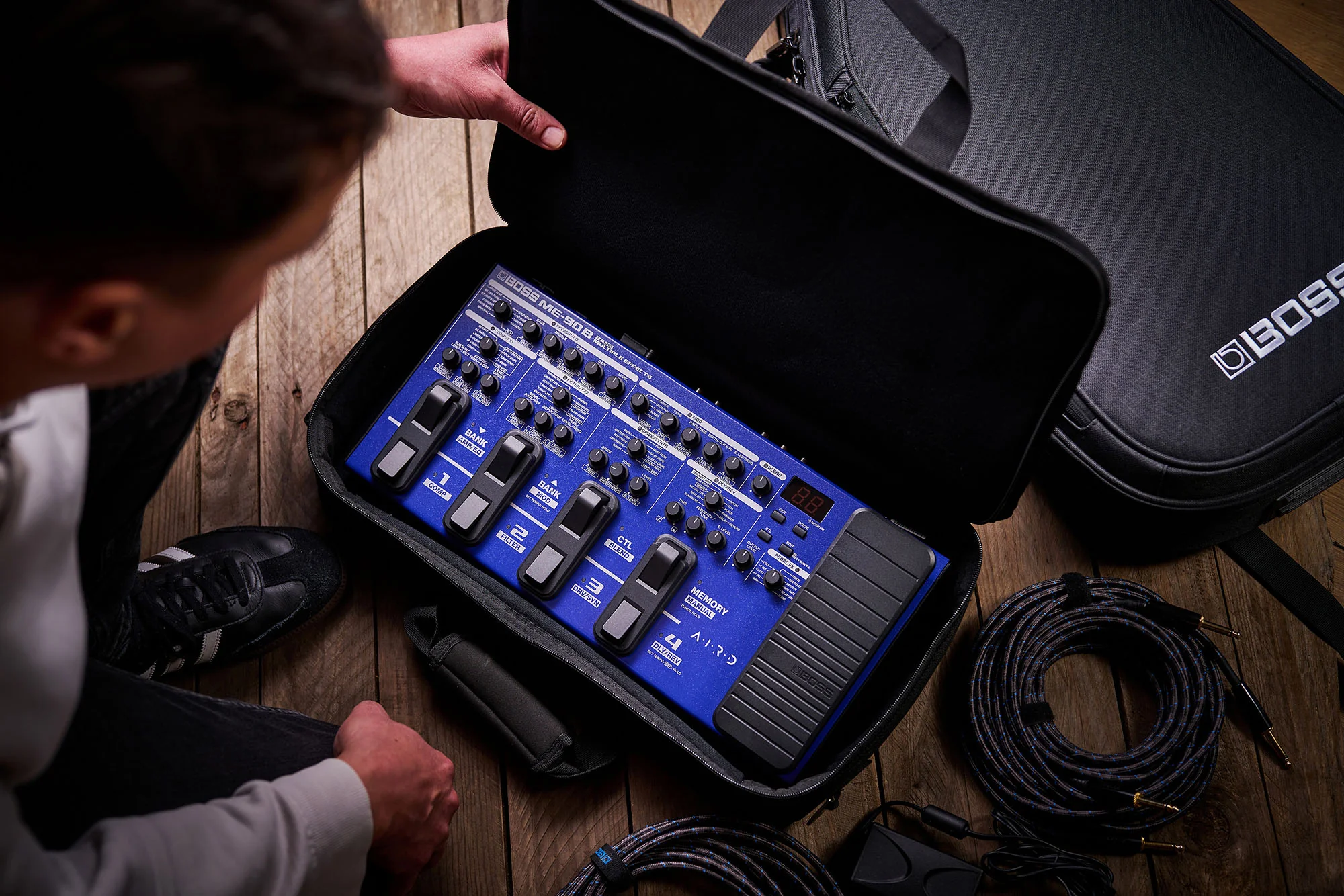 BOSS CB-BM-M Guitar Effects Carry Bag, Medium Size - Image 15