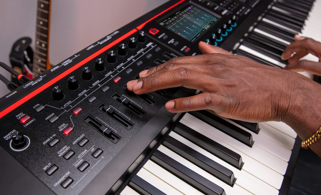 Roland FANTOM-07 Workstation 0-Series Synthesizer (76 Key) - Image 8