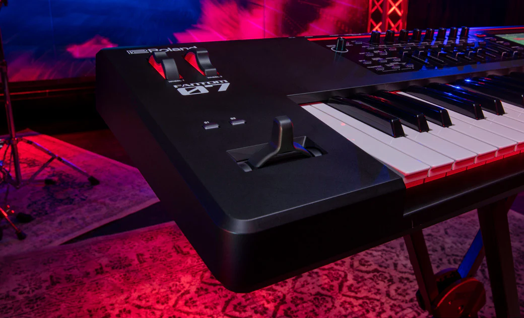 Roland FANTOM-07 Workstation 0-Series Synthesizer (76 Key) - Image 9