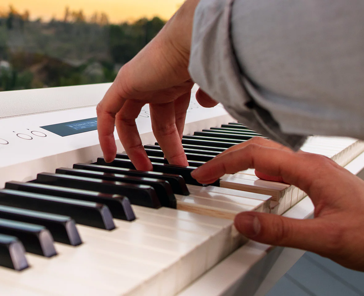 Roland FP-60X-WH Digital Piano (White) with KSC-72 & KPD-90 Home Stand - Image 9