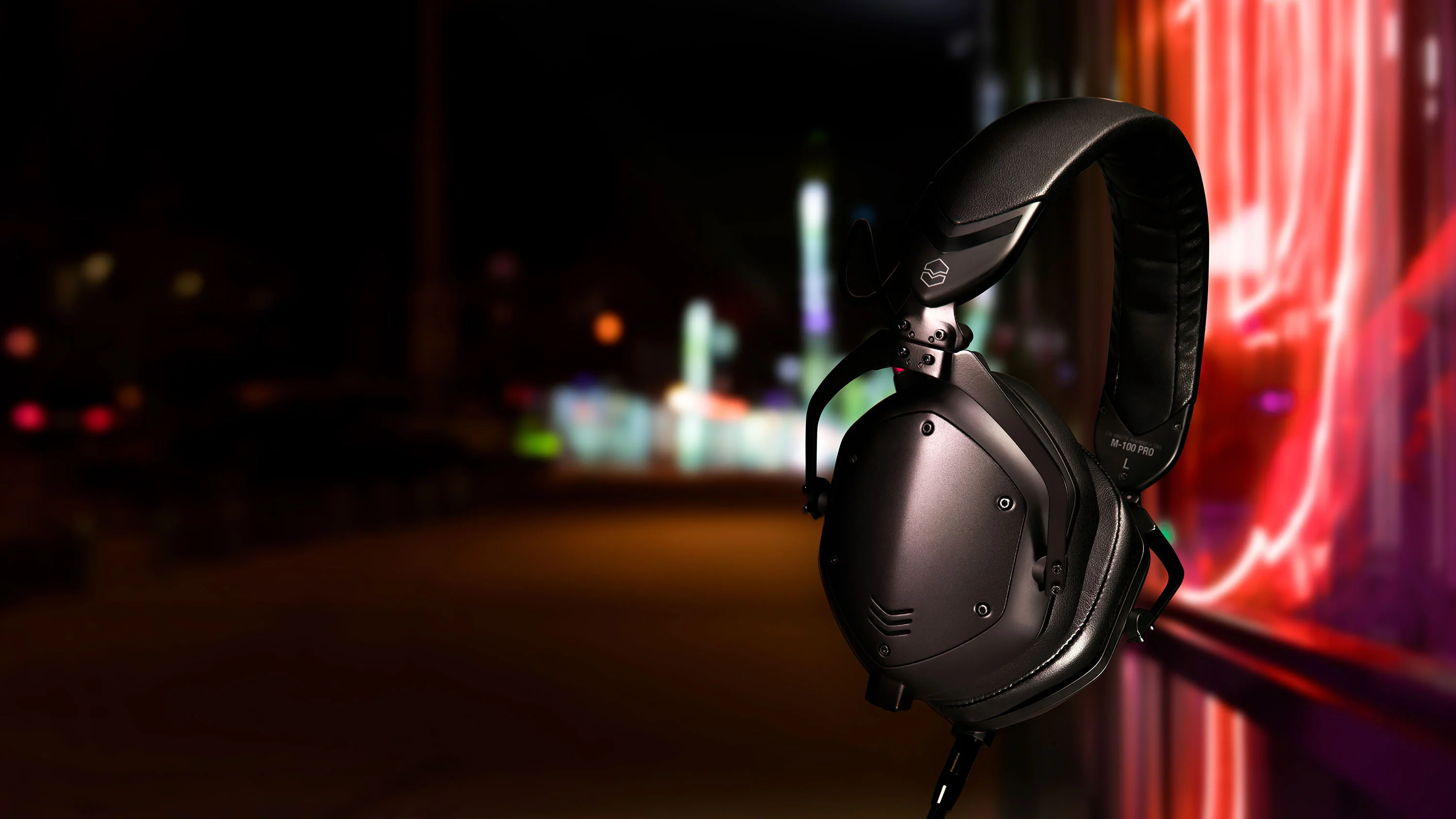 V-MODA M-100PRO Music Production Headphones - Image 5