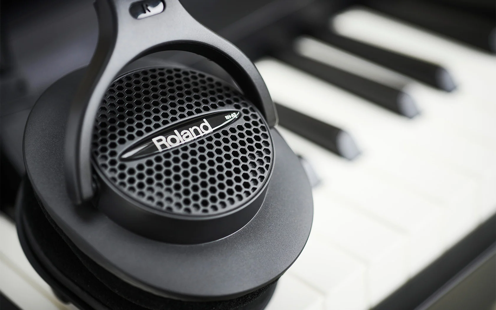 Roland RH-A7-BK Open Type Stereo Headphones - Image 3