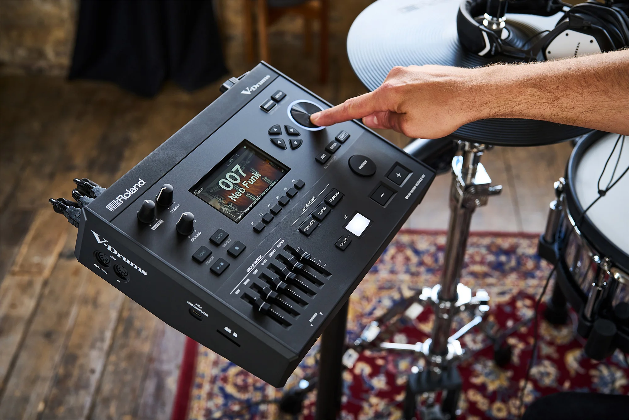 Roland TD513 V-Drums Digital Drum Kit with Hardware & Accessories - Image 9